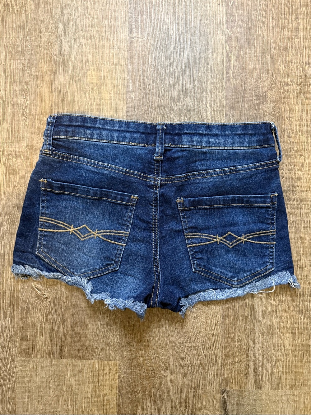 Mudd Denim Shorts Size 5 Dark Wash Distressed Raw Hem Y2K Western